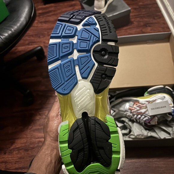 Balenciaga Runner Sneakers Multicolor Men’s Size 44 EU/ 10 US - Picture 3 of 4